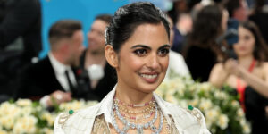 دختر ثروتمندترین مرد آسیا در کنار آنا وینتور؛ پیراهن بنفش ایشا آمبانی را ببینید