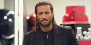 استایل بحث‌برانگیز امیر مقاره در مراسم اکران؛ آوانگارد بودن هم حدی دارد!