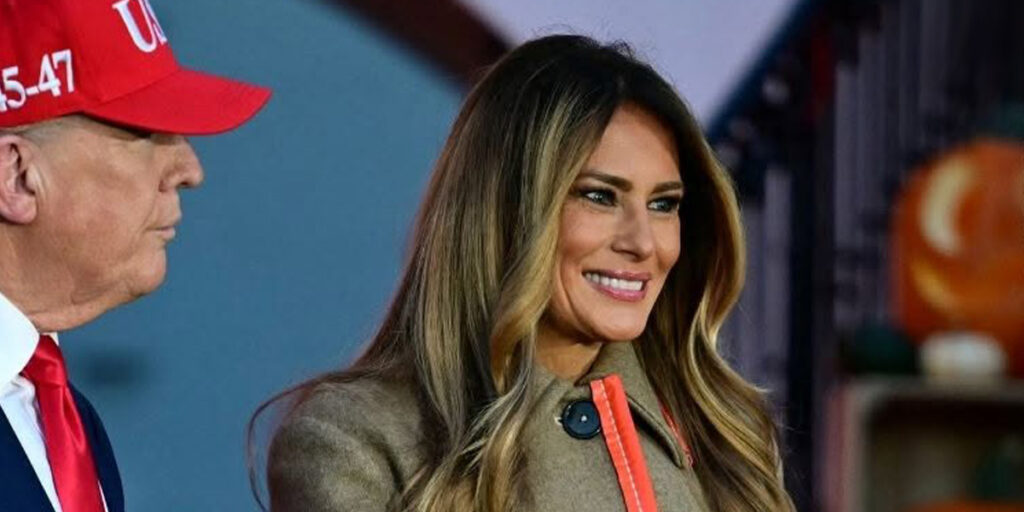 ملانیا ترامپ با استایل از سر تا پا مشکی نشان داد که زیبایی در سادگیست!