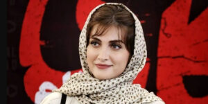 بازیگر سریال «زخم کاری» با کلاه ترندی‌اش جلب توجه کرد!