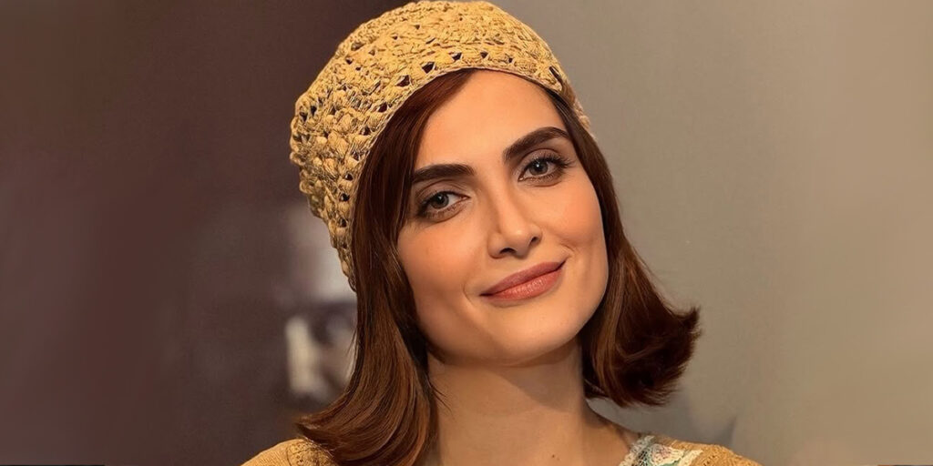 الناز ملک در تصاویر جدیدش با استایلی گرم اما شلخته دیده شد!