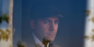 نگاهی به بیوگرافی منصور «بامداد خمار»؛ پسر موجهی که این روزها کراش همه شده!