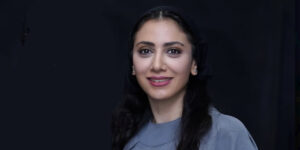 مونا فرجاد با گریم عجیب و متفاوتش خبرساز شد!