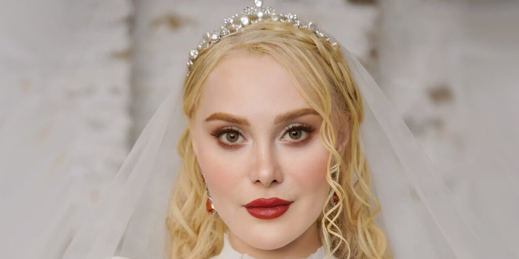 آرام جعفری با استایلی راحت در سفر ماه‌عسل دیده شد!