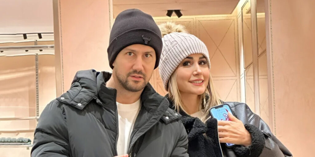 عکس عاشقانه شاهرخ استخری و همسرش، با استایل‌های گرم و شیک خبرساز شد