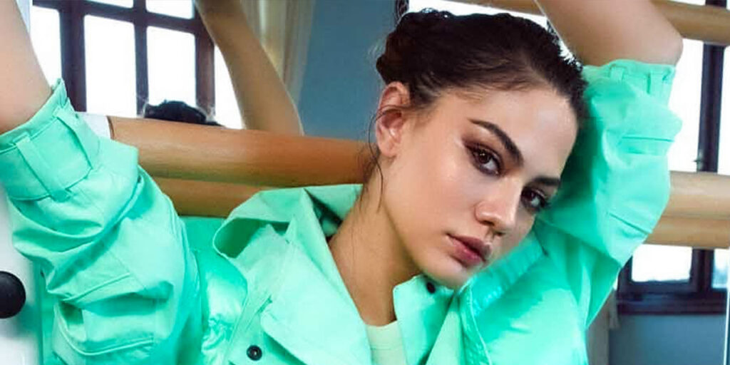 دمت اوزدمیر و کت چرمی که برگ‌های پاییز را ریخت!