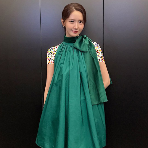 پیراهن سبز ایم یونا