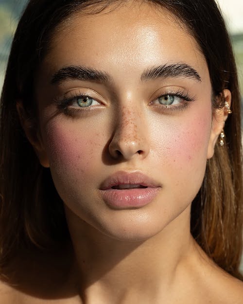 کیمیا حسینی در لیست زیباترین زنان