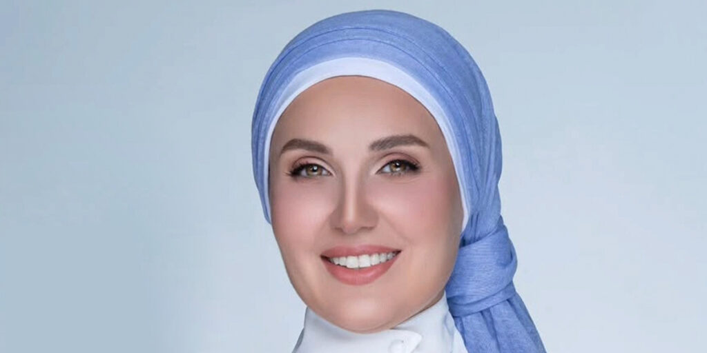 گلوریا هاردی را با این آرایش جدید نخواهید شناخت! ۲۰ سال جوان‌تر شده