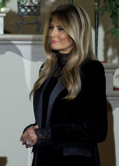 کت مخمل ملانیا ترامپ