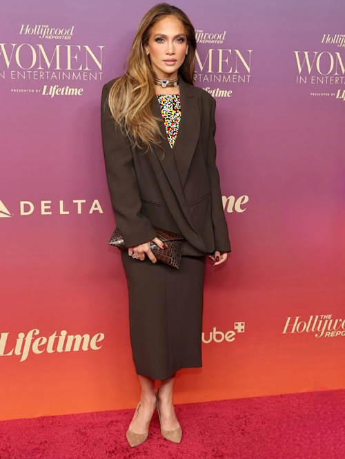 کت و دامن قهوه‌ای جی‌لو