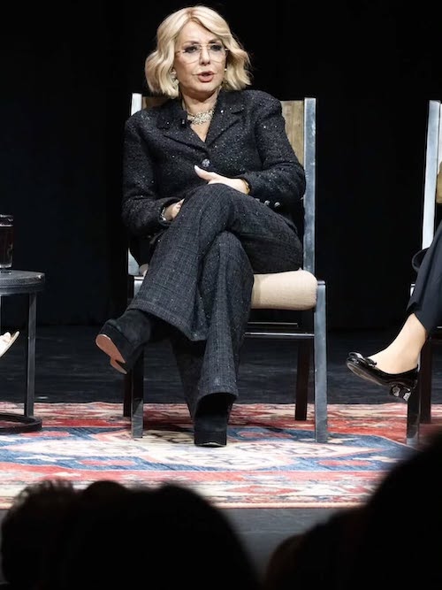 استایل مشکی گوگوش