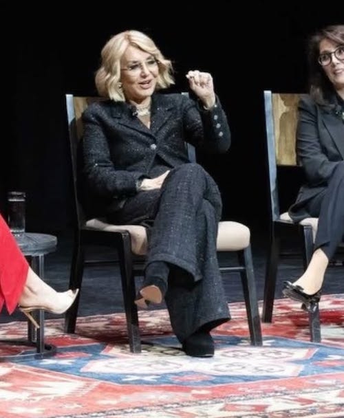 استایل مشکی گوگوش