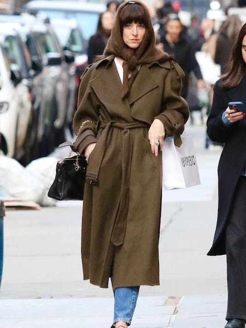 پالتوی بلند داکوتا جانسون