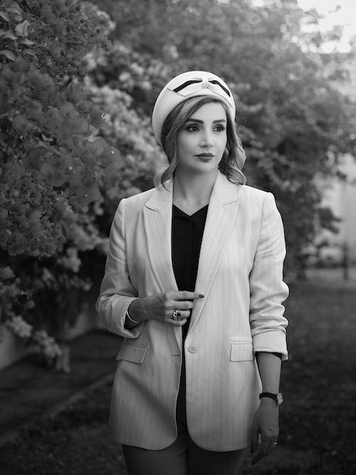 کت سفید شبنم قلی‌خانی