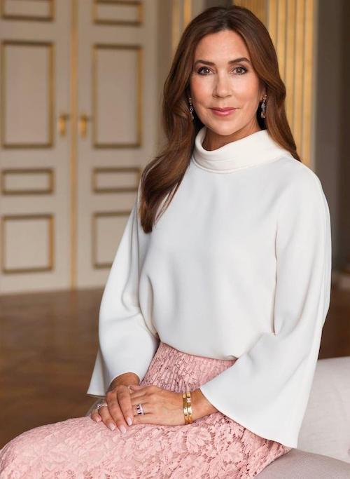 بلوز و دامن‌های ملکه مری دانمارک