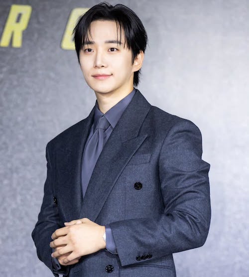 ساعت لی جونهو