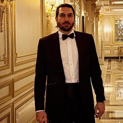 استایل رسمی علیرضا حقیقی