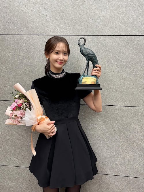 پیراهن مخمل یونا