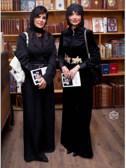 کت مخمل نورا محقق