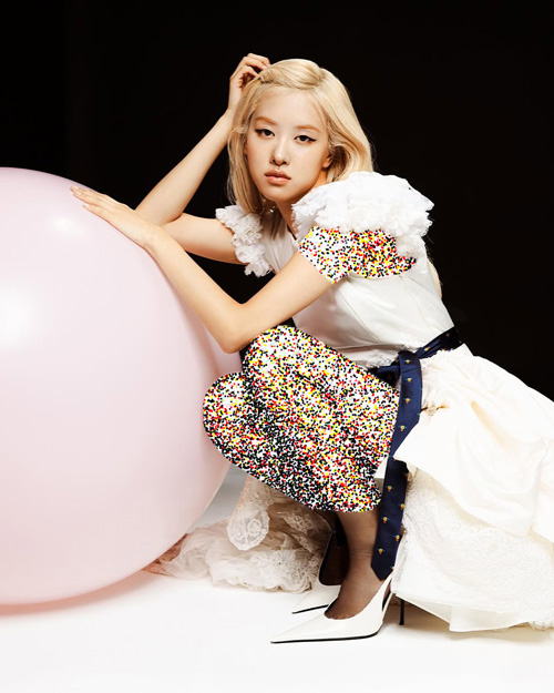 رزی به عنوان زیباترین زن