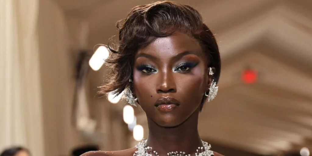 انوک یای؛ از وایرال شدن یک عکس ساده تا ستاره شدن در دنیای مد