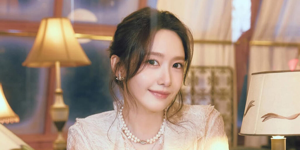 ایم یونا استایل پر زرق و برقش را با کت خزدار ترندی تکمیل کرد