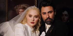 آرام جعفری و همسرش با استایل‌هایی هماهنگ در کنار سفره یلدا دیده شدند