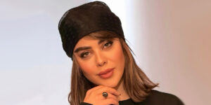 پیراهن خالخالی را به سبک الهام اخوان ست کنید و شیک و دلنشین باشید