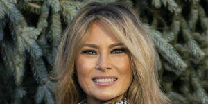 نگاهی به استایل‌های اخیر ملانیا ترامپ که ترندهای مد و فشن را نمایش داده‌اند!