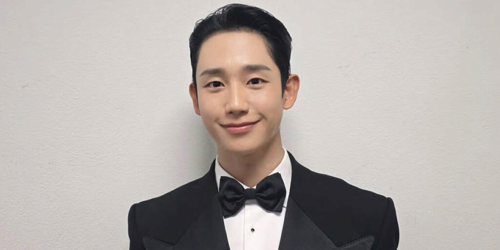 استایل کریسمسی پسر شیرین کره‌ای؛ او خوش‌تیپی در عین سادگی را معنا کرد!