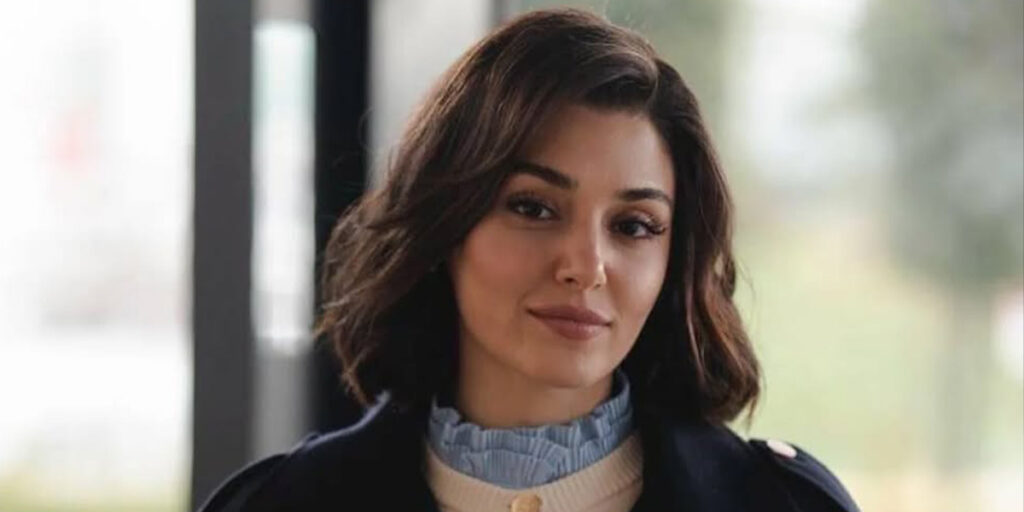 استایل با حجاب بازیگر مشهور ترک خبرساز شد! تیپ گرم هانده ارچل را ببینید