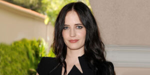 بازیگر مشهور فرانسوی با استایل‌های رنگارنگش، جذابیت را دوباره معنا کرد