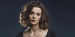 بازیگر سریال «اشرف رویا» از راهکار عجیب خود برای رفع پف چشم پرده برداشت