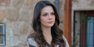 شیوه خاص آلیای «شهر دور» برای گرم ماندن در زمستان! شما هم از او ایده بگیرید