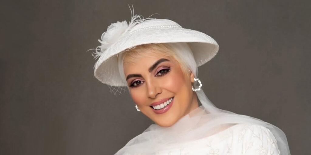 استایل صورتی نیلوفر شهیدی