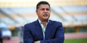 استایل راحتی علی دایی در کویر خبرساز شد! او می‌داند چطور جلب توجه کند