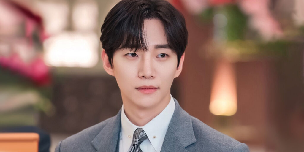 بازیگر مشهور کره‌ای با شاهکاری از دنیای ساعت‌سازی روی فرش قرمز دیده شد