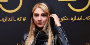 محیا دهقانی با کلاه ترندی این روزها رخ نمود! کلاه روسی گرم‌ترین آیتم زمستان است