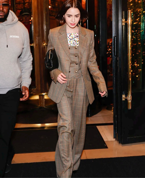 استایل‌های لیلی‌کالینز در تور تبلیغاتی فصل پنجم