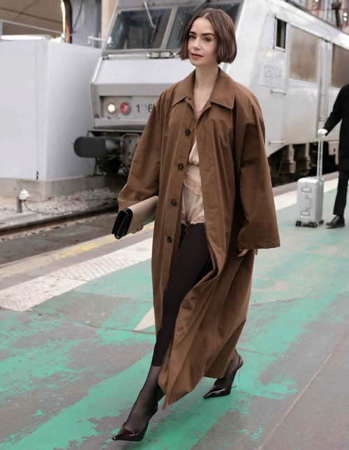 استایل‌های لیلی‌کالینز در تور تبلیغاتی فصل پنجم