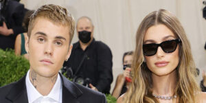 زوج مشهور دنیای سرگرمی باز هم با استایل‌هایی متضاد؛ کفش‌های عجیب جاستین را ببینید