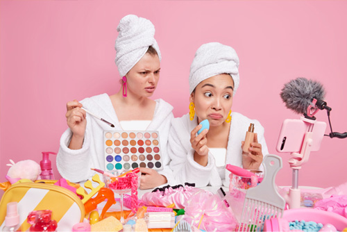 لوازم آرایشی که نباید مشترکا استفاده کنید