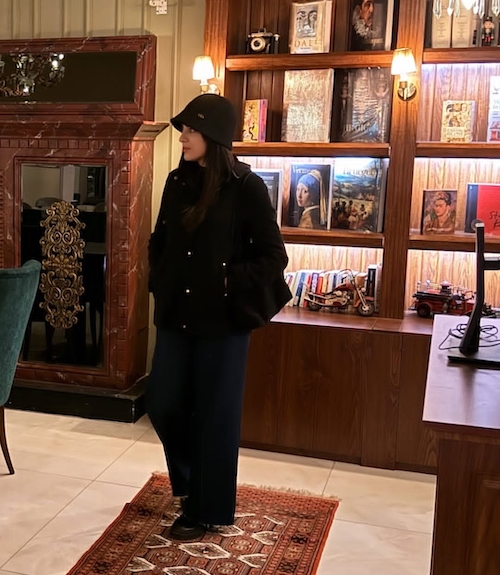 استایل مشکی هلیا امامی