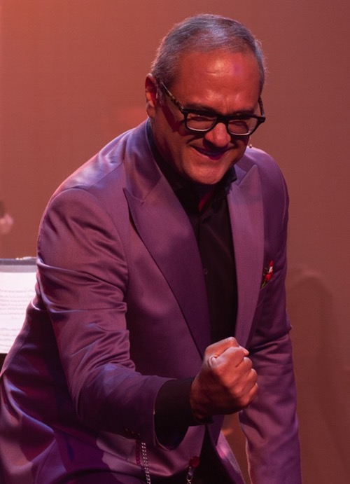 بررسی استایل رامبد جوان در برنامه کارناوال