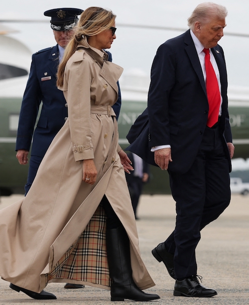 ترنچکت بلند کرمی در استایل سلبریتیها