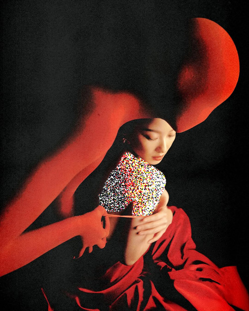 پیراهن عجیب بازیگر چینی