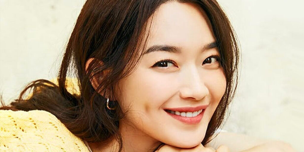 استایل سفید شین مینآ