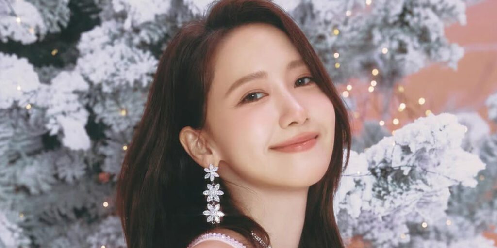 دامن با شلوار جین؟ ترکیب عجیب ستاره محبوب که فکرش را هم نمی‌کردید جذاب باشد!