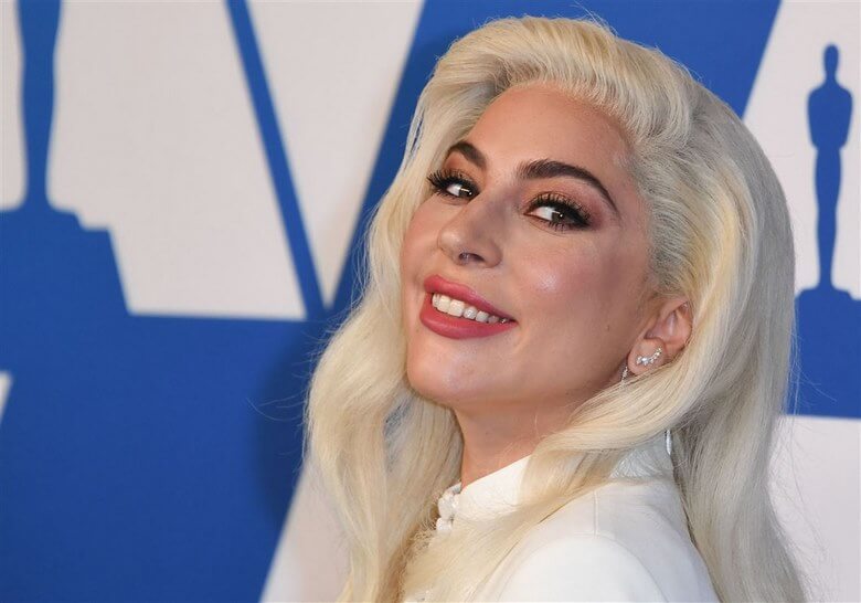 وقتی مد و موسیقی همزمان می‌درخشند؛ لیدی گاگا کلاغ شد و به گرمی 2026 آمد!